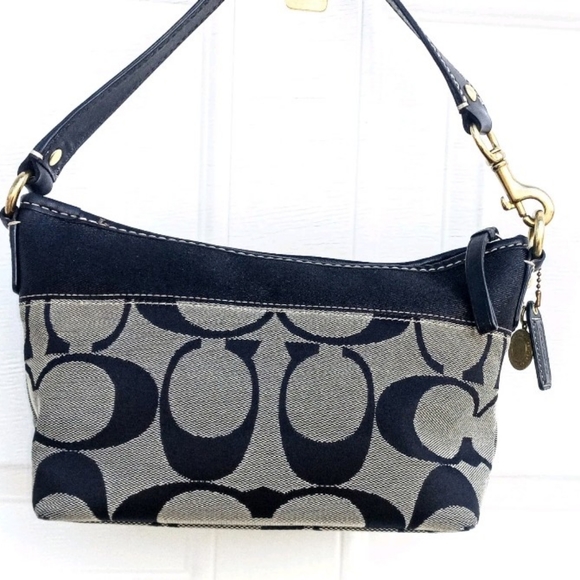 SOLD- Coach Signature Jacquard HandBag L0771 11688 - Picture 2 of 7